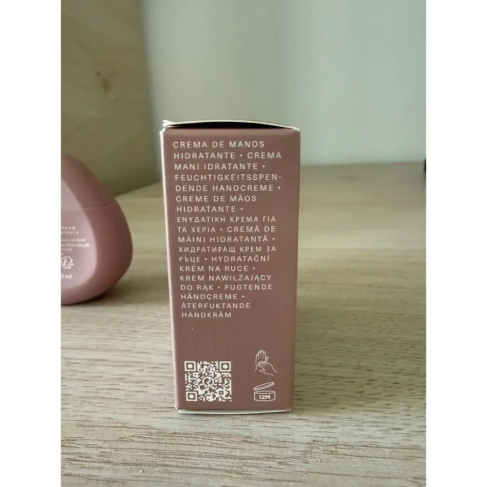 $18 New Rare Beauty Find Comfort Hydrating Hand Cream Niacinamide Shea Butter